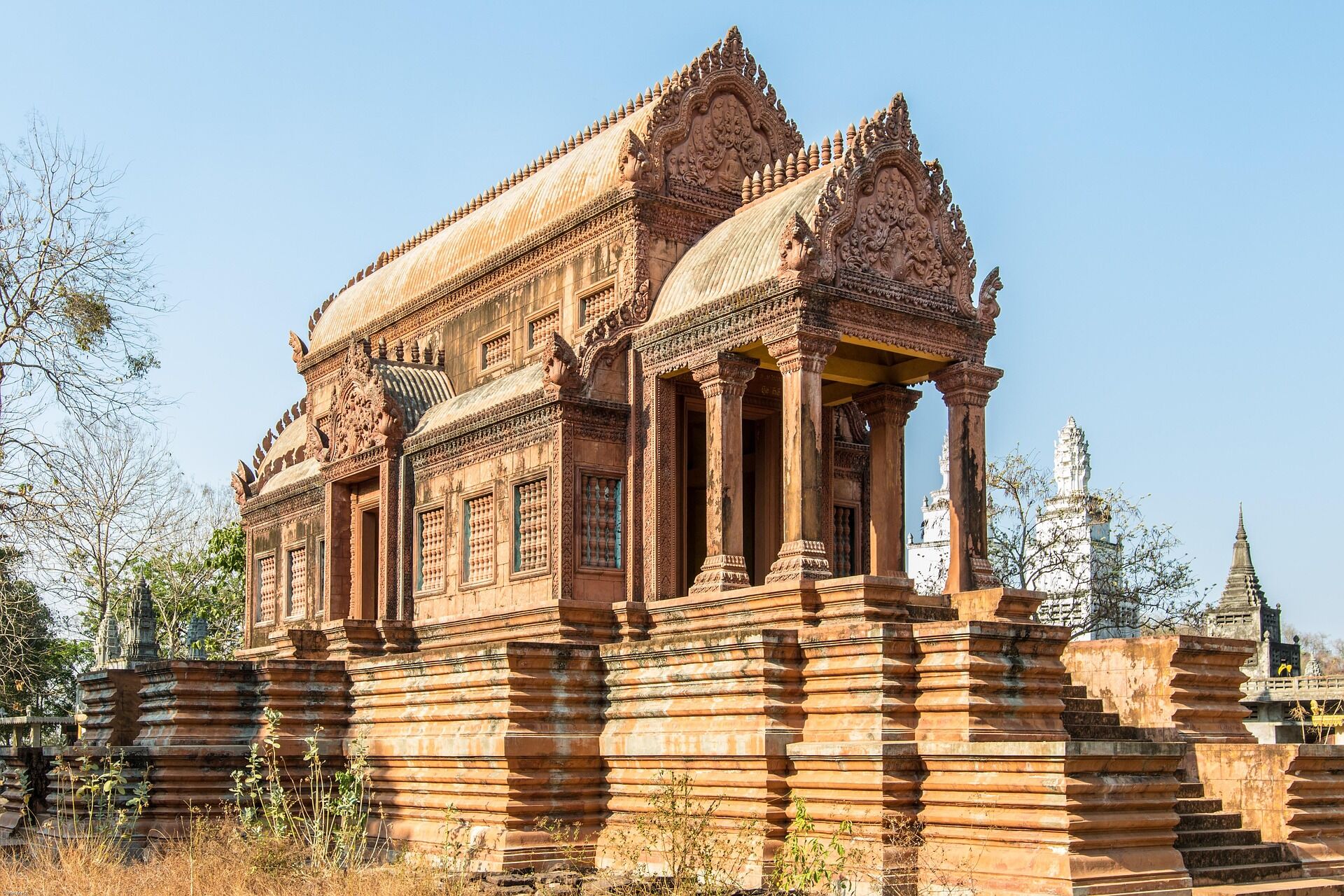 Begin your weather-prepared day with Kampong Cham’s tranquil ambiance